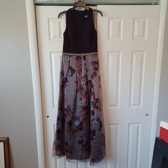 SLNY Dresses & Skirts - SLNY Size 8 Purple Floral Dress